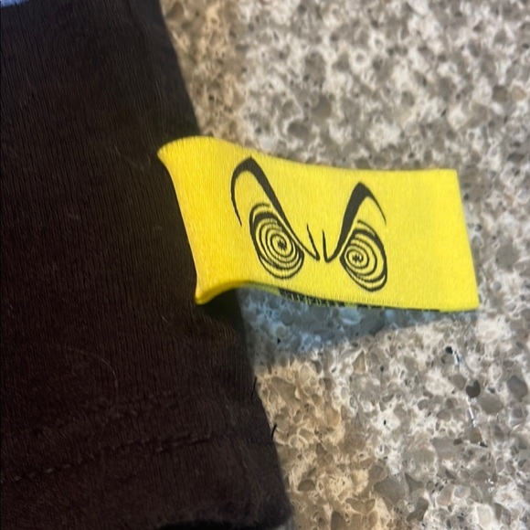 Dynamic Black and Blue Short Sleeve Tee with Graphic Design - Picture 2 of 7